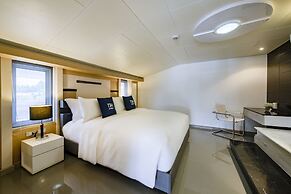 NH Boat Lagoon Phuket Resort