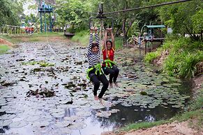 NH Boat Lagoon Phuket Resort
