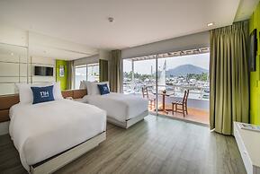 NH Boat Lagoon Phuket Resort