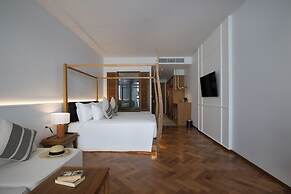 Patong Beach Hotel by See2Sea