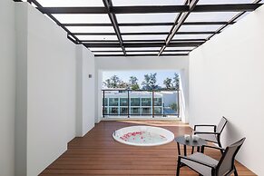 Patong Beach Hotel by See2Sea
