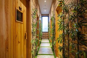 Thanh Lich Royal Boutique Hotel