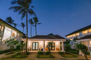 Legong Keraton Beach Hotel