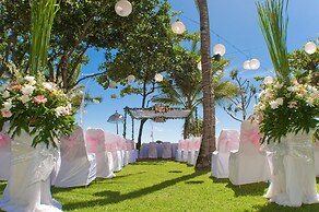 Legong Keraton Beach Hotel