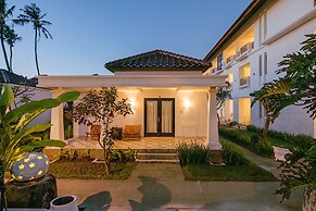 Legong Keraton Beach Hotel