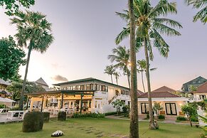 Legong Keraton Beach Hotel