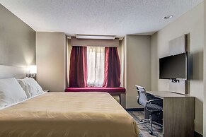Quality Inn & Suites Grove City - Outlet Mall
