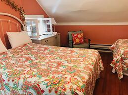 Six Acres Bed & Breakfast