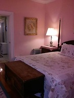 Six Acres Bed & Breakfast