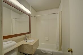 Budget Inn - Falls Church