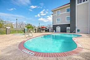 La Quinta Inn & Suites by Wyndham Corpus Christi Northwest