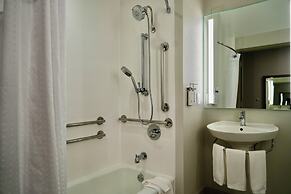 Holiday Inn Express & Suites Flowood by IHG