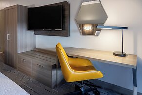Holiday Inn Express & Suites Flowood by IHG