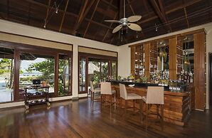 Shanti Maurice Resort & Spa