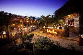 Shanti Maurice Resort & Spa