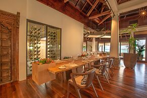 Shanti Maurice Resort & Spa