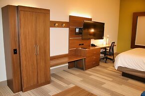 Holiday Inn Express & Suites Douglas by IHG