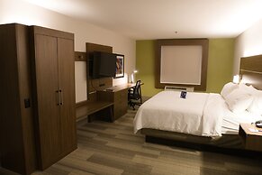 Holiday Inn Express & Suites Douglas by IHG
