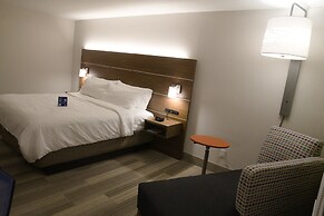 Holiday Inn Express & Suites Douglas by IHG