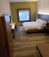 Holiday Inn Express & Suites Douglas by IHG