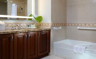 Naples Bay Resort & Marina