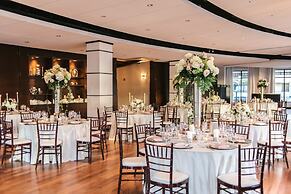 Naples Bay Resort & Marina