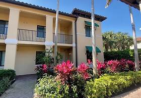 Naples Bay Resort & Marina