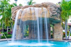 Naples Bay Resort & Marina