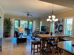 Naples Bay Resort & Marina