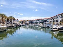 Naples Bay Resort & Marina