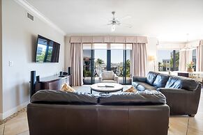 Naples Bay Resort & Marina