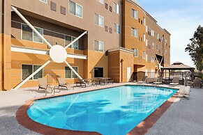 Holiday Inn Express and Suites Bakersfield Central by IHG