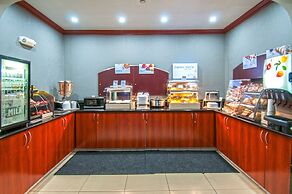 Holiday Inn Express and Suites Bakersfield Central by IHG