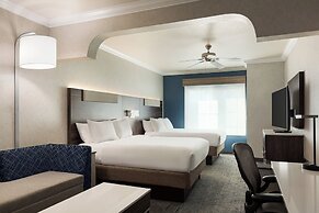Holiday Inn Express and Suites Bakersfield Central by IHG