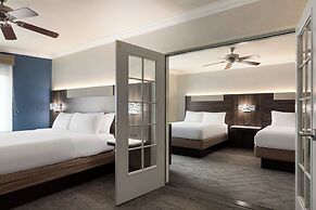 Holiday Inn Express and Suites Bakersfield Central by IHG