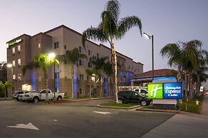 Holiday Inn Express and Suites Bakersfield Central, an IHG Hotel