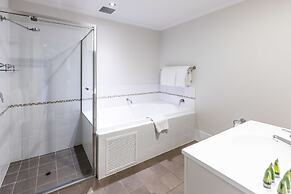 Discovery Resorts - McCracken Country Club