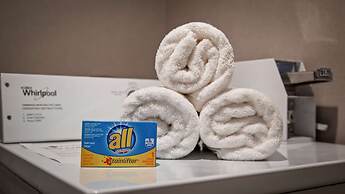 Best Western Plus New Cumberland Inn & Suites