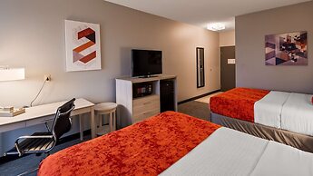 Best Western Plus New Cumberland Inn & Suites