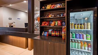 Best Western Plus New Cumberland Inn & Suites