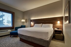 Holiday Inn Express Hotel & Suites Vernon College Area by IHG