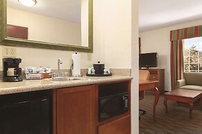 Hampton Inn & Suites Greenfield