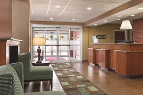 Hampton Inn & Suites Greenfield