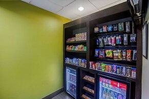 La Quinta Inn & Suites by Wyndham Pasadena