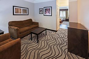 La Quinta Inn & Suites by Wyndham Pasadena