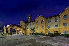 La Quinta Inn & Suites by Wyndham Pasadena