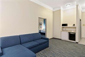 La Quinta Inn & Suites by Wyndham Phoenix I-10 West