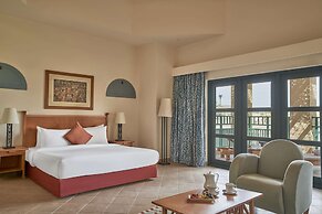 Strand Beach Resort