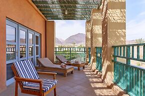 Strand Beach Resort