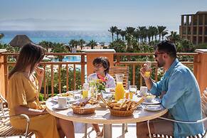 Strand Beach Resort